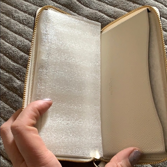 Coach wallet/wristlet - Picture 2 of 5